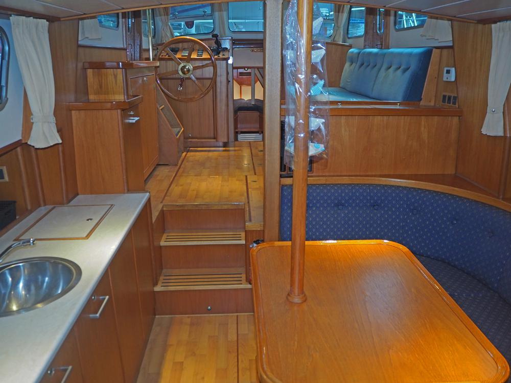 Aft cabin, Accommodation